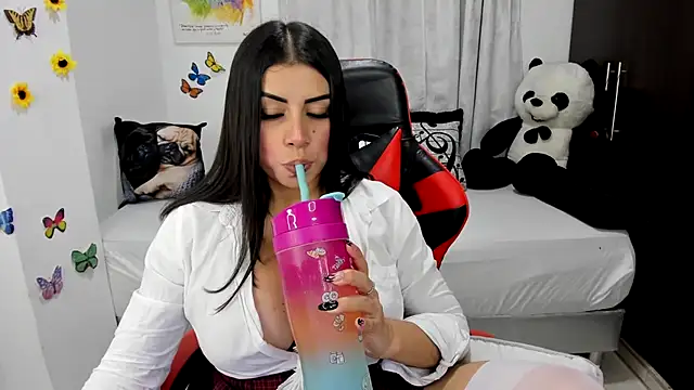 lucy007  online show from February 20, 2:32 am