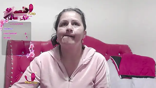 Snapshot of sexy_jhoan88 chatting on September 12, 7:32 pm sexy jhoan88 online show from September 12, 7:32 pm