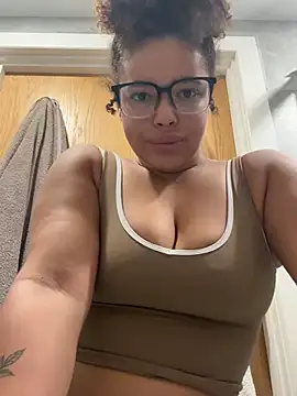 MissTyraXo online show from July 31, 9:38 pm