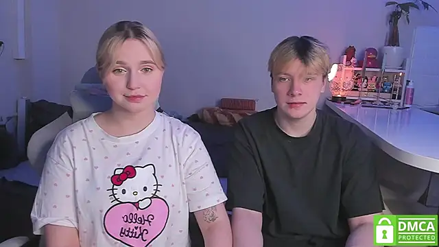 RomPomPony online show from August 4, 8:04 pm