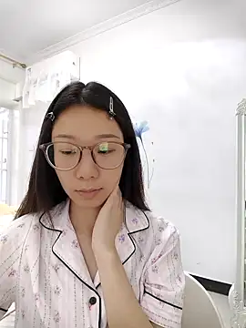 Alexis-235 online show from August 6, 9:05 am