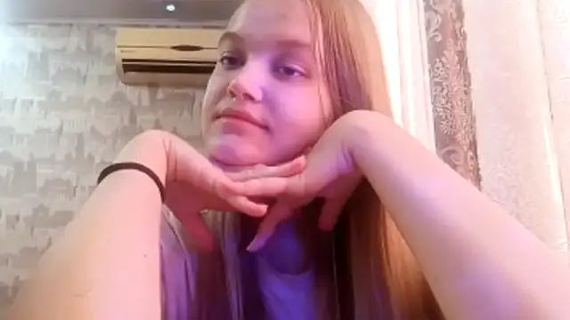 Lali Boms online show from August 4, 12:22 pm
