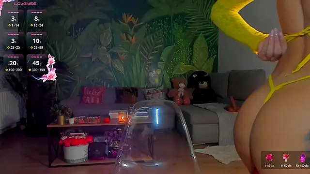 PinkyisHere online show from September 27, 4:47 pm