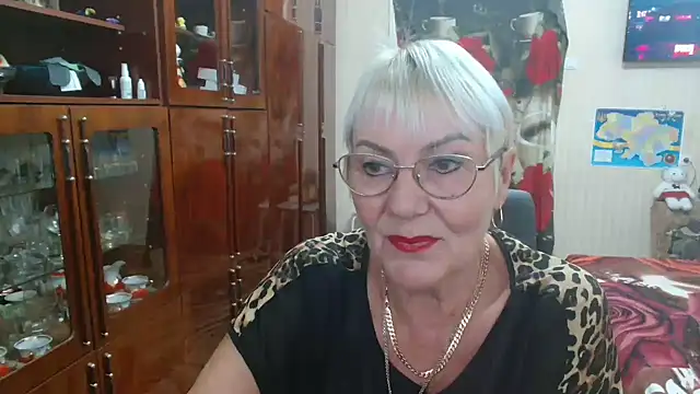 Snapshot of JenaCheim chatting on October 6, 5:35 am JenaCheim online show from October 6, 5:35 am