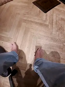 realeasy1 online show from April 16, 8:41 pm