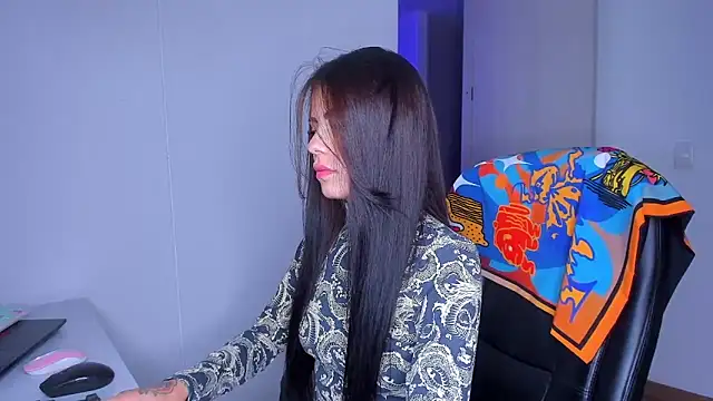 Lisegg  online show from April 4, 10:52 pm