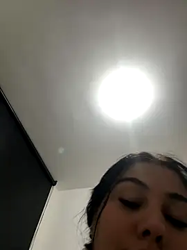 Snapshot of adrianalobo chatting on October 15, 2:47 am adrianalobo online show from October 15, 2:47 am