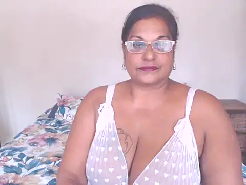 sexylax17 online show from October 14, 2:30 pm