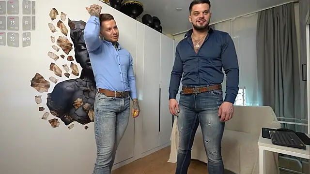 NickHOWLEN online show from October 18, 10:51 am