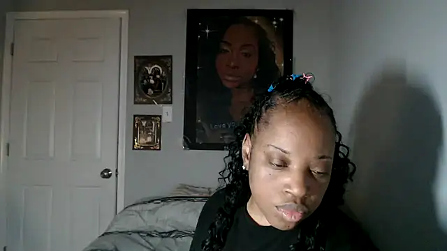 Snapshot of Sexymona1218 chatting on October 17, 2:59 am Sexymona1218 online show from October 17, 2:59 am