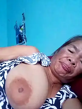 Snapshot of sexylizzy4u chatting on October 10, 7:13 am sexylizzy4u online show from October 10, 7:13 am