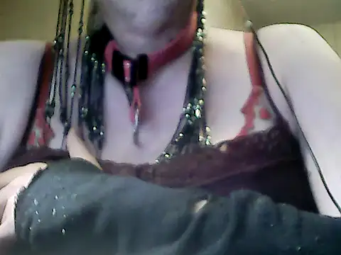 sissy sarah69 online show from September 26, 4:59 pm