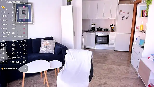 DannaaMeliza online show from September 19, 8:13 am