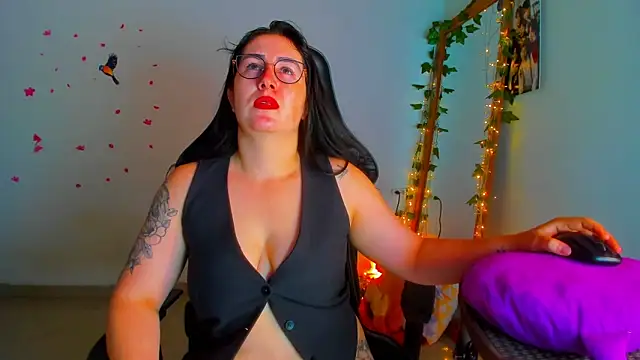 Susan Foxx online show from November 11, 7:22 pm