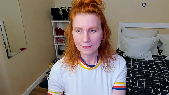 FoxySophia online show from December 1, 10:41 am