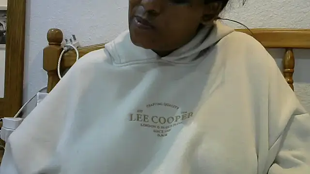 blackslut4u online show from May 14, 4:24 pm