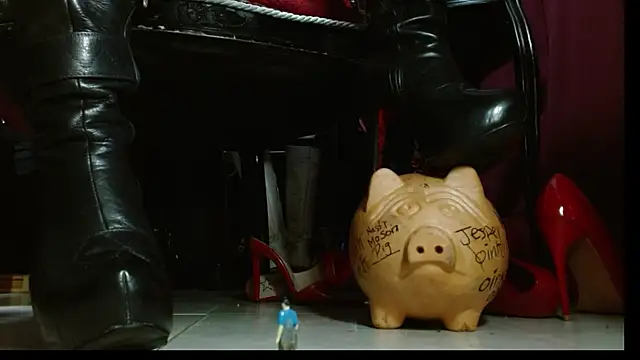 MeGoddesSara online show from April 24, 6:33 pm