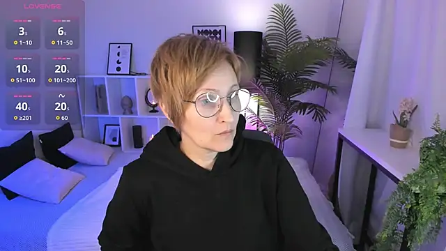 Paris Cherry online show from March 22, 6:14 pm