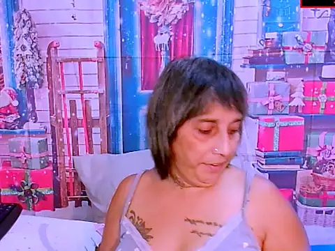 indianroxy online show from December 15, 8:36 pm