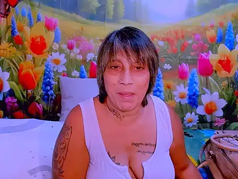 indianroxy online show from October 26, 4:13 pm