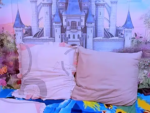 indianroxy online show from September 29, 10:04 pm