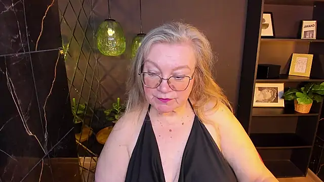 NataliMellow online show from April 19, 1:11 pm