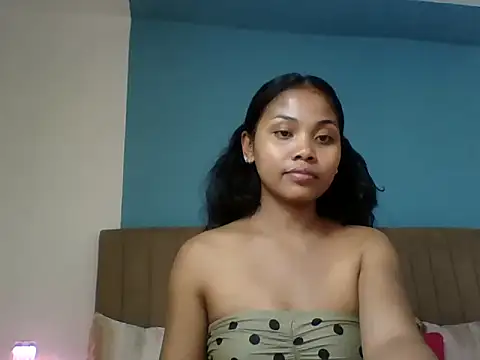 Snapshot of naya86 chatting on October 9, 10:30 am naya86 online show from October 9, 10:30 am