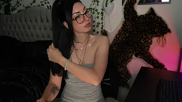 Snapshot of Estherjizz chatting on September 23, 5:11 pm Estherjizz online show from September 23, 5:11 pm