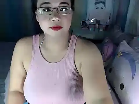 hersheykisses07 online show from February 22, 3:18 am