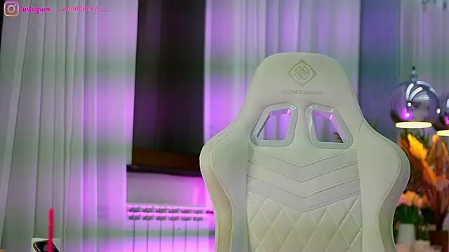 perfectt33n online show from February 13, 1:57 pm