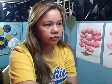 ambersmile online show from December 14, 9:31 pm