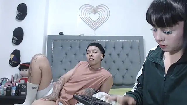 dulce maria x online show from February 20, 1:15 am