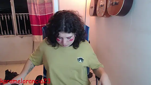 Snapshot of Smoke_trip_Alicia chatting on October 4, 5:24 am Smoke trip Alicia online show from October 4, 5:24 am