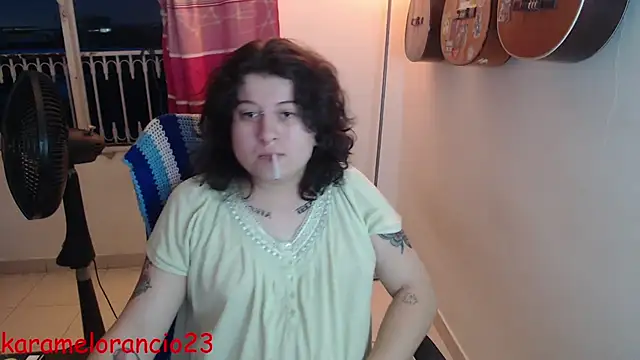 Snapshot of Smoke_trip_Alicia chatting on September 29, 10:31 am Smoke trip Alicia online show from September 29, 10:31 am