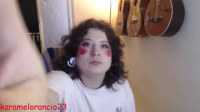 Snapshot of Smoke_trip_Alicia chatting on September 19, 6:23 am Smoke trip Alicia online show from September 19, 6:23 am