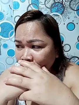 XXLorie 02 online show from September 18, 2:37 pm