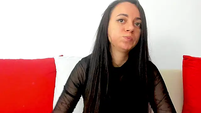 Snapshot of cute_angel95 chatting on October 11, 6:32 pm cute angel95 online show from October 11, 6:32 pm