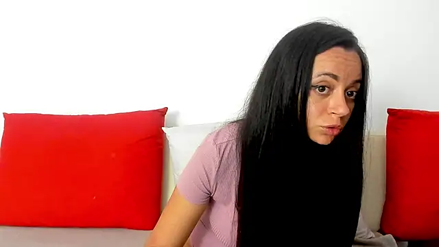 Snapshot of cute_angel95 chatting on September 13, 6:05 pm cute angel95 online show from September 13, 6:05 pm