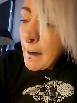 PinkTheHawk online show from September 28, 9:42 pm