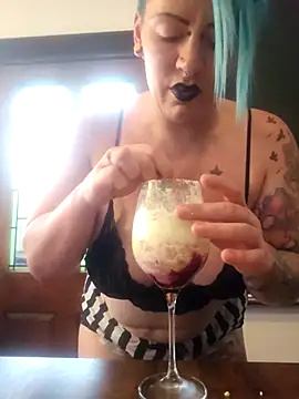 PinkTheHawk online show from March 24, 3:45 am