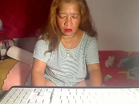 wethornypussy4u online show from February 1, 5:44 pm