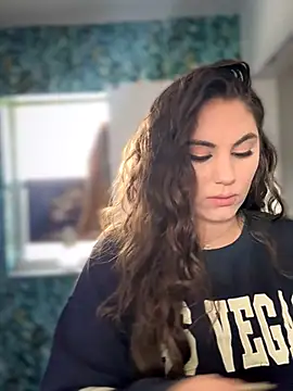 lovely beast online show from November 8, 5:29 pm