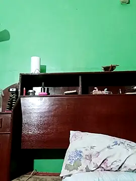 QueenSoreal online show from September 27, 7:43 pm