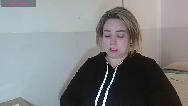 Snapshot of bella_savati chatting on September 19, 5:45 pm bella savati online show from September 19, 5:45 pm