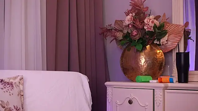Snapshot of FeliciaKrige chatting on September 11, 8:31 pm FeliciaKrige online show from September 11, 8:31 pm