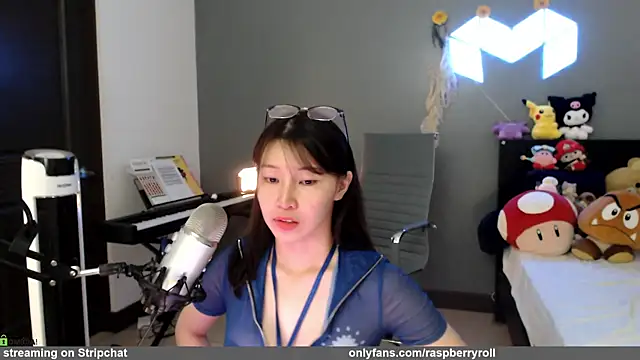 raspberryroll online show from June 21, 6:01 pm