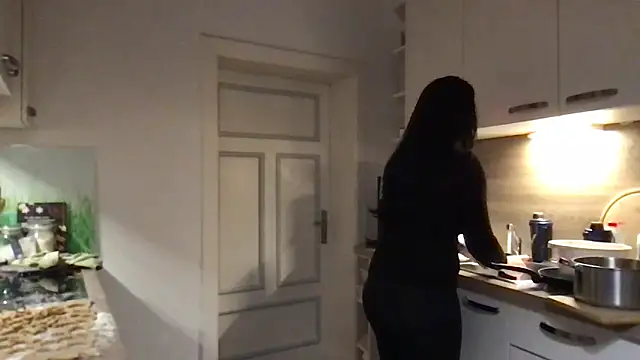 Viola Beck online show from December 21, 4:55 pm