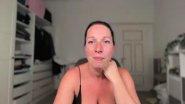 Viola Beck online show from August 7, 10:39 pm