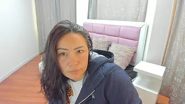 gaby trent online show from July 21, 2:40 pm