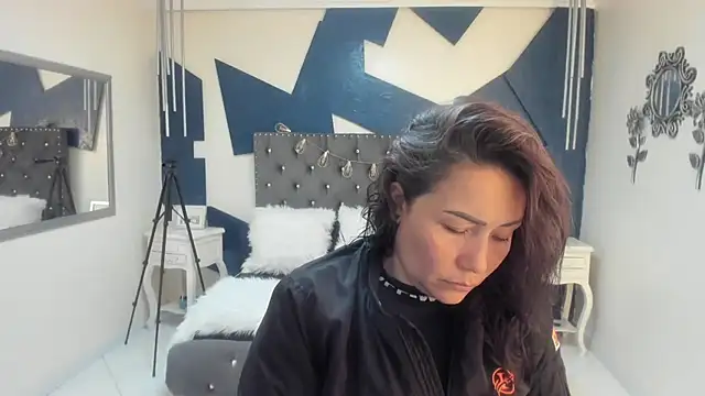 gaby trent online show from July 30, 4:08 pm